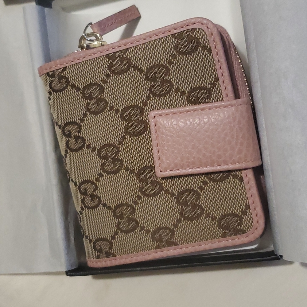 Gucci wallet